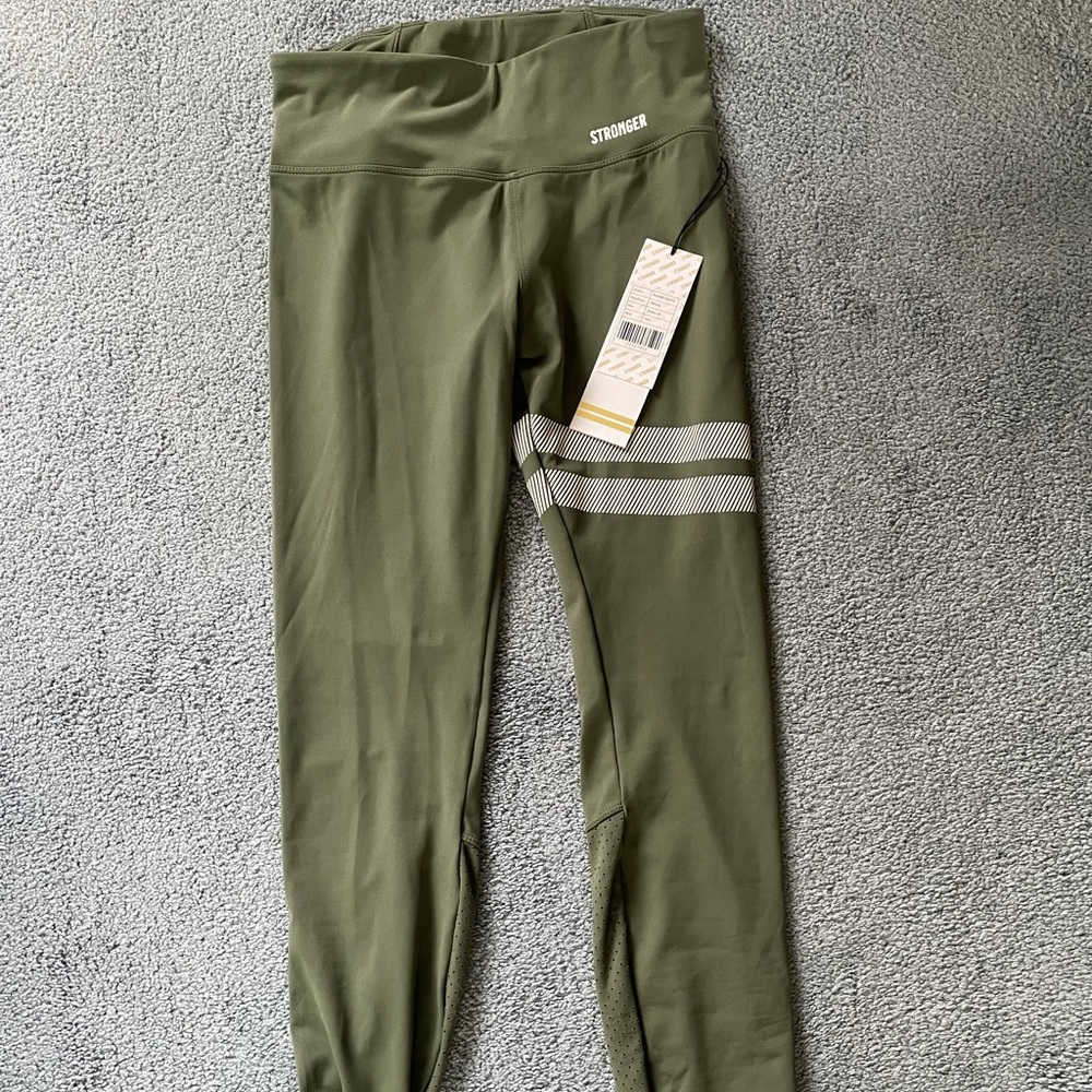 Stronger Label Power Thyme leggings tights NWT